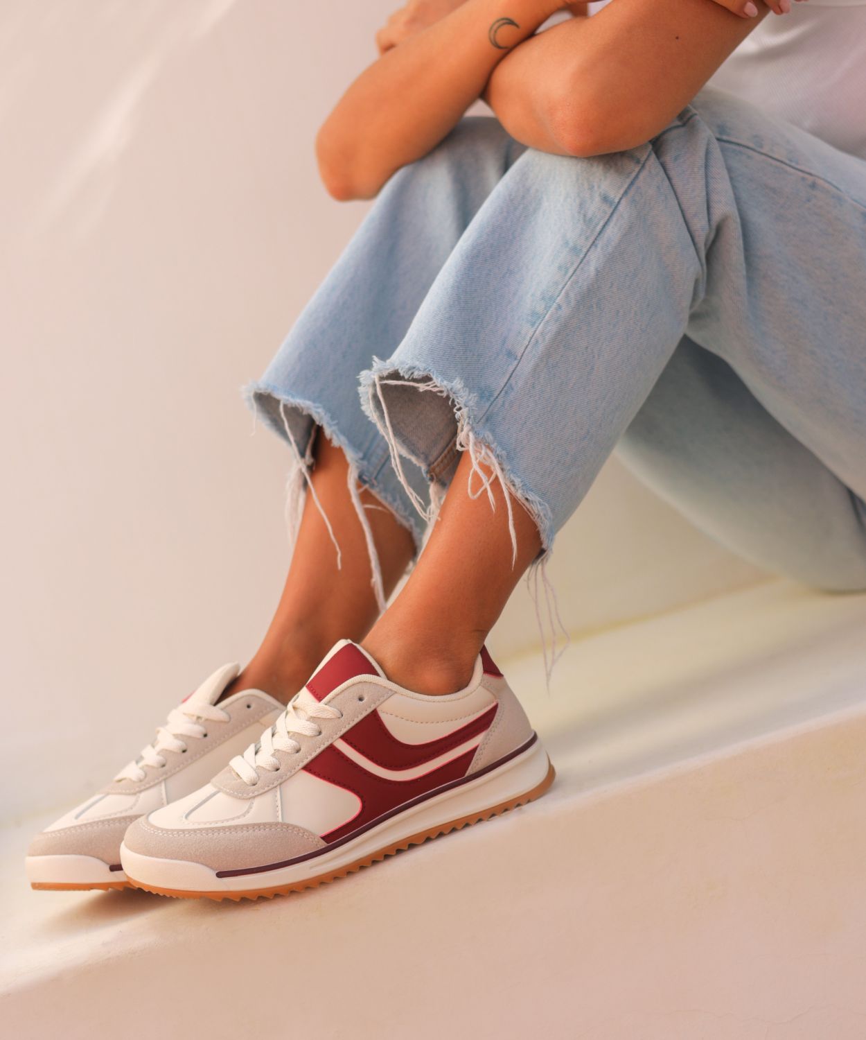 Sabrinas desportivas combinadas